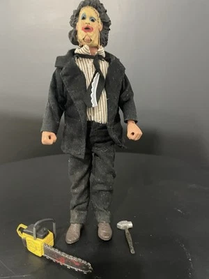 Neca Texas Chainsaw Massacre LEATHERFACE Bonita Dama Chaqueta 8" Figura Vestida  Foto 1 de 4