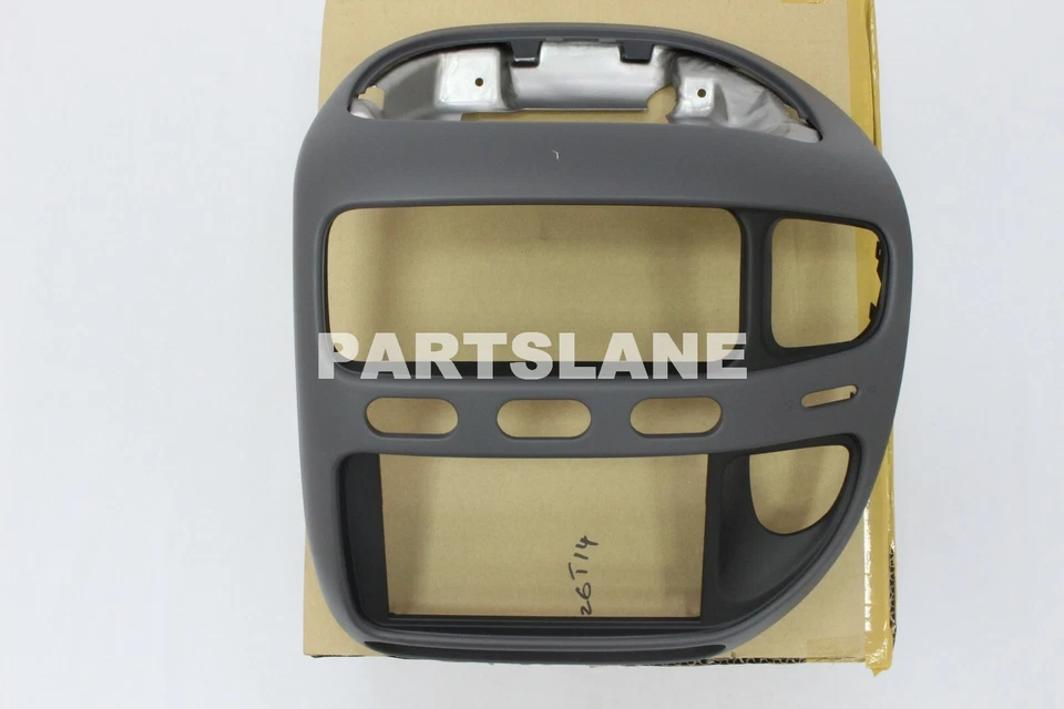 MR730713 Mitsubishi OEM Genuine Panel Instrument CTR