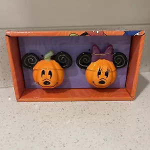 Disney Mickey & Minnie Halloween Pumpkin Ceramic Salt & Pepper Shaker Set NEW - Picture 1 of 2
