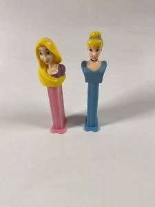 Disney Princess PEZ Spender Set (2) - Rapunzel & Cinderella - Sammlerstück Kerzen - Bild 1 von 3
