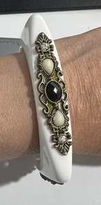 Brazalete Brazalete RARO Erickson Beamon ESTILO Blanco Lucite Cuadrado RS Adornado - Imagen 1 de 6