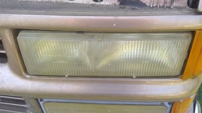 Driver Headlight I-beam Front Axle Only Fits 90-02 Chevy Tahoe OEM - Image 1 of 4