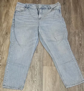 American Eagle Stretch Strigid Mom Jeans Women’s 16 Short Light Wash High Rise - Picture 1 of 10