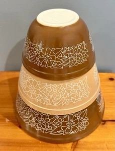 Set of 3 Vintage PYREX Woodland Brown MIXING NESTING BOWLS 401, 402, 403 GOOD - Picture 1 of 13