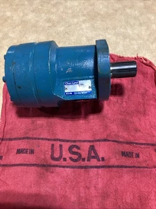 Char-lynn 103 1077 008 Hydraulic Motor - Picture 1 of 4