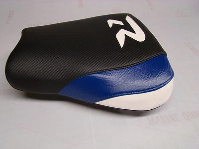 CUSTOM FRONT SEAT COVER BLAK/BLUE/WHTE WILL FIT 96/98/99/00 GSX 600R/750R - Image 1 of 4