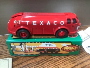 ERTL 1934 Texaco Diamond T Tanker "Doodle Bug" 1994 Diecast Bank - Series #11 - Picture 1 of 14