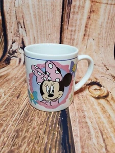 Mini taza vintage de Minnie Mouse "Bows Go With Everything" de Disney - 7 oz - Imagen 1 de 8