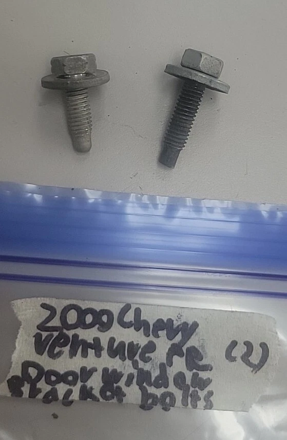 Soporte de puerta ventana trasera derecha Chevrolet Venture Pr 1997-2000 pernos 1959A Foto 1 de 1