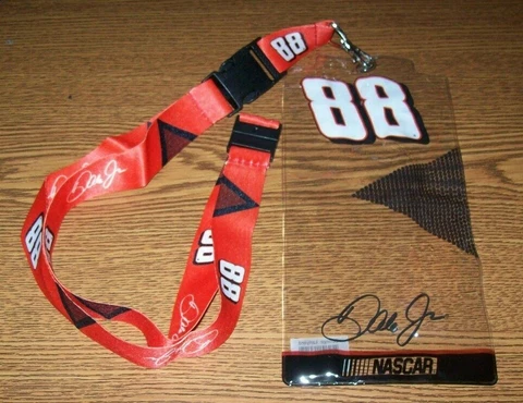 DALE EARNHARDT JR #88 LANYARD KEYCHAIN & CREDENTIAL HOLDER BRAND NEW!!!!! Cover