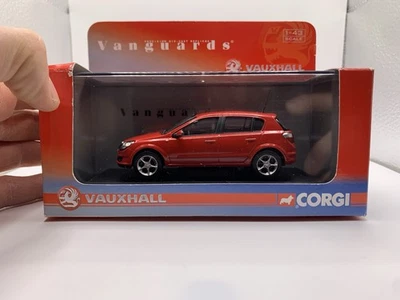 Vanguards Corgi 1:43 Vauxhall Astra rojo llama VA09402 Foto 1 de 4