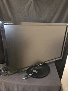 Samsung Syncmaster 245bw 24 Inch Gaming Monitor With Cables Adjustable Stand - Picture 1 of 3