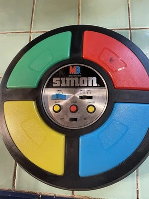 Vintage 1978 Milton Bradley Simon  Game Made In USA Works Great - Image 1 of 3