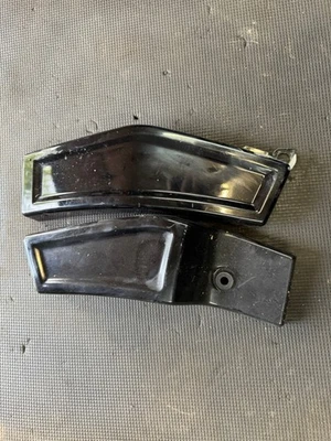 Cubierta lateral marco SUZUKI VL800 VOLUSIA INTRUDER 2001-2004 Foto 1 de 4