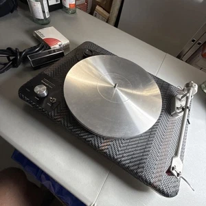 VPI Master & Dynamic X Ermenegildo Zegna Couture Turntable VERY VERY RARE - Picture 1 of 13