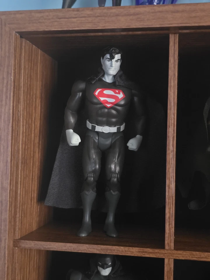 SDCC 2024 McFarlane DC Super Powers Etiqueta Dorada Suelta B&W SUPERMAN Foto 1 de 1