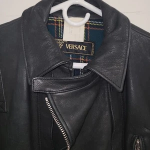 Versace schwarze Lederjacke Gr. Small - Bild 1 von 7