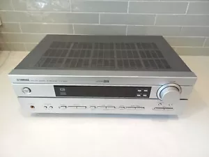 Yamaha HTR-5630 Natural Sound AV Receiver Silver Genuine Tested Working Amp - Foto 1 di 15