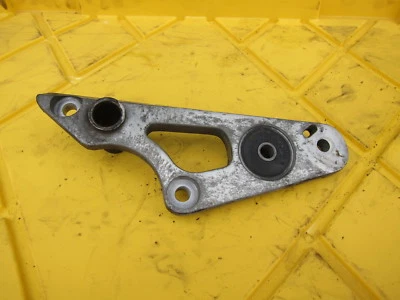 Yamaha XS850 1980 OEM REPOSAPIÉS DELANTERO DERECHO CLAVIJA SOPORTE ESCALÓN Foto 1 de 4