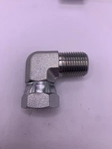 1501-4-6 - Adaptador giratorio NPT macho de 90 grados 1/4" hembra NPT X 3/8" - Imagen 1 de 3