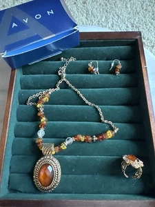 Vintage AVON Amber Tone Jewelry Set Necklace Earrings Ring 2008 #132 - Picture 1 of 5