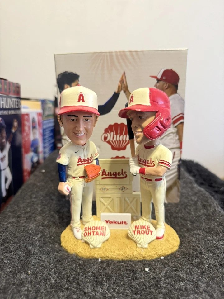 Shohei Ohtani Mike Trout Bobblehead City Connect Angels Doble Nuevo en Caja Yakult Foto 1 de 1