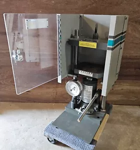Carver 3850 Bench Top Standard Unheated Manual Mini C Press Hydrolic Unit 3912 - Picture 1 of 18
