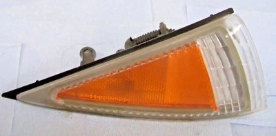 1995-1999 CHEVROLET CAVALIER PASSENGER SIDE MARKER,PARK LIGHT.NICE CONDITION  - Image 1 of 4