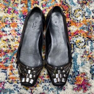 Gucci Sigrid embellished ballet flats black leather runway 37