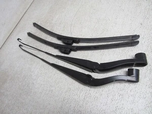 20-23 GMC SIERRA AT4 2500 HD DURAMAX WINDSHIELD WIPER ARMS RIGHT LEFT OEM #0967 - Picture 1 of 7