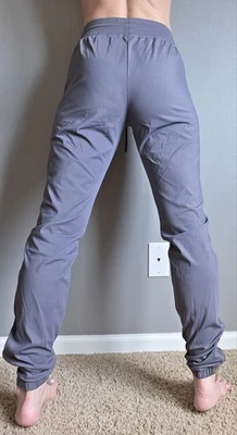 Usado en Excelente Condición Zyia Active | Talla Pequeña | Cremallera Pico Gris Oscuro Joggers Cordón Foto 1 de 4