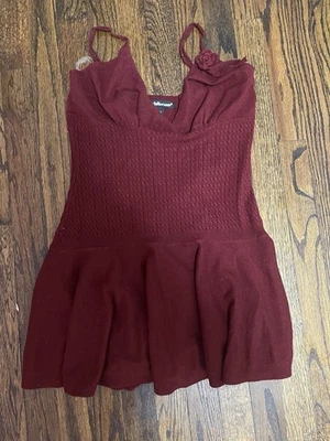 Charlotte Russe - Vestido Suéter Granate con Correa de Espagueti Cuello en V - Talla Mediana Foto 1 de 4