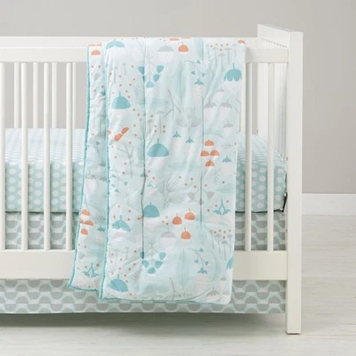 Land Of Nod Well Nested Crib Bedding Set Crate And Barrel Nursery Organic Cotton - Image 1 of 3