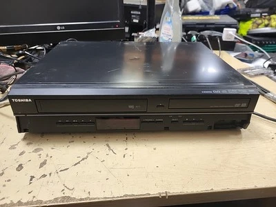 Toshiba DVR20KB DVB DVD VHS Recorder Player - No Power - Spares Or Repairs  - Image 1 of 4