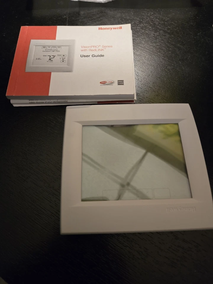 Termostato táctil Honeywell VisionPRO Series RedLink TH8320R1008 Foto 1 de 2