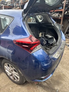 TOYOTA AURIS 5 PUERTAS H TRASERO DEPORTIVO MK2 2017 LUZ TRASERA IZQUIERDA EN CARROCERÍA - Imagen 1 de 2