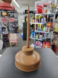 Vintage Brown Metal Thumb Pump Oil Can. Unbranded. Nice Condition - Picture 1 of 6