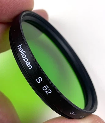 Heliopan Green Filter S 52 (52mm) – B&W Contrast: 3x, Made in Germany + Case - Image 1 of 4