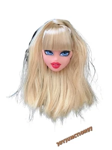 Bratz Girl Holiday Cloe 2012 Head Sculpture Fashion Collector Figure Rare Model - Picture 1 of 6