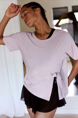全新带标签 FP MOVEMENT by Free People OFF COURT TEE TOP SMALL LAVENDER GAZE  — 第 1/4 张图片