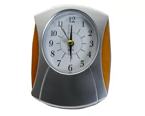 ELEGANT MODERN STYLE TABLE ALARM CLOCK, BLACK HANDS, WITH SWEEP SECOND HAND. - Picture 1 of 6