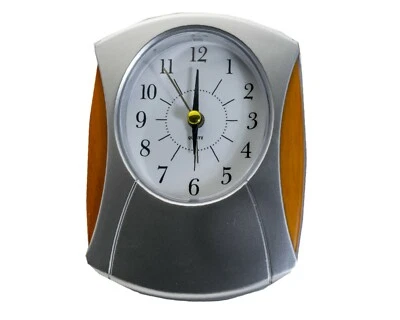  ELEGANT MODERN STYLE TABLE ALARM CLOCK, BLACK HANDS, WITH SWEEP SECOND HAND.  - Image 1 of 4