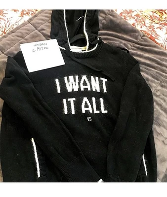 Suéter Victoria Secret Lg Edición Limitada “Lo quiero todo” Nunca Usado Súper Suave Foto 1 de 4