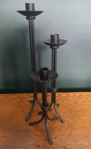 Candelabros/soportes de metal negro estilo gótico x 3 - Imagen 1 de 5