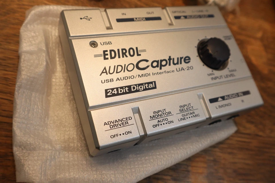 Brand New OLD STOCK   EDIROL (Roland) UA-20 24 bit USB Audio/MIDI Interface - Image 1 of 4