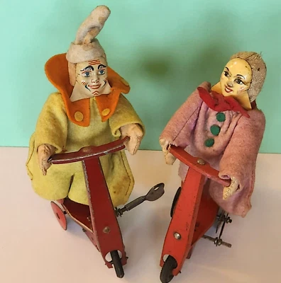 JOUET MECANIQUE ANCIEN AUTOMATE SFA FRANCE "Colombine et Pierrot sur Patinette" - Photo 1/4