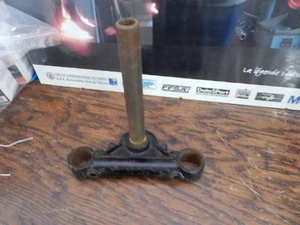 TRIUMPH BOTTOM YOKE BLACK H128-4 REF B2U - Picture 1 of 6