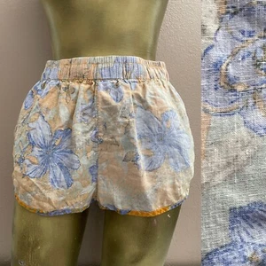 BDG Cute Retro 70s Style HAWAIIAN Floral Print LINEN Blend SHORTS XS - Picture 1 of 9