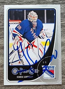 Henrik Lundqvist signierte 2010-11 O-Pee-Chee Karte #60 NY Rangers NHL Auto RAD - Bild 1 von 2