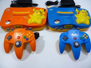 Consola Nintendo 64 N64 Pokemon Pikachu Elige Naranja y Azul Usada LIBRE DE REGIÓN - Imagen 1 de 3